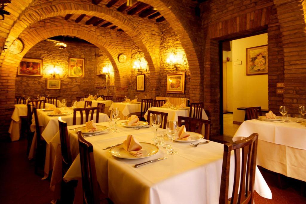 Locanda Il Pino San Gimignano Exteriör bild